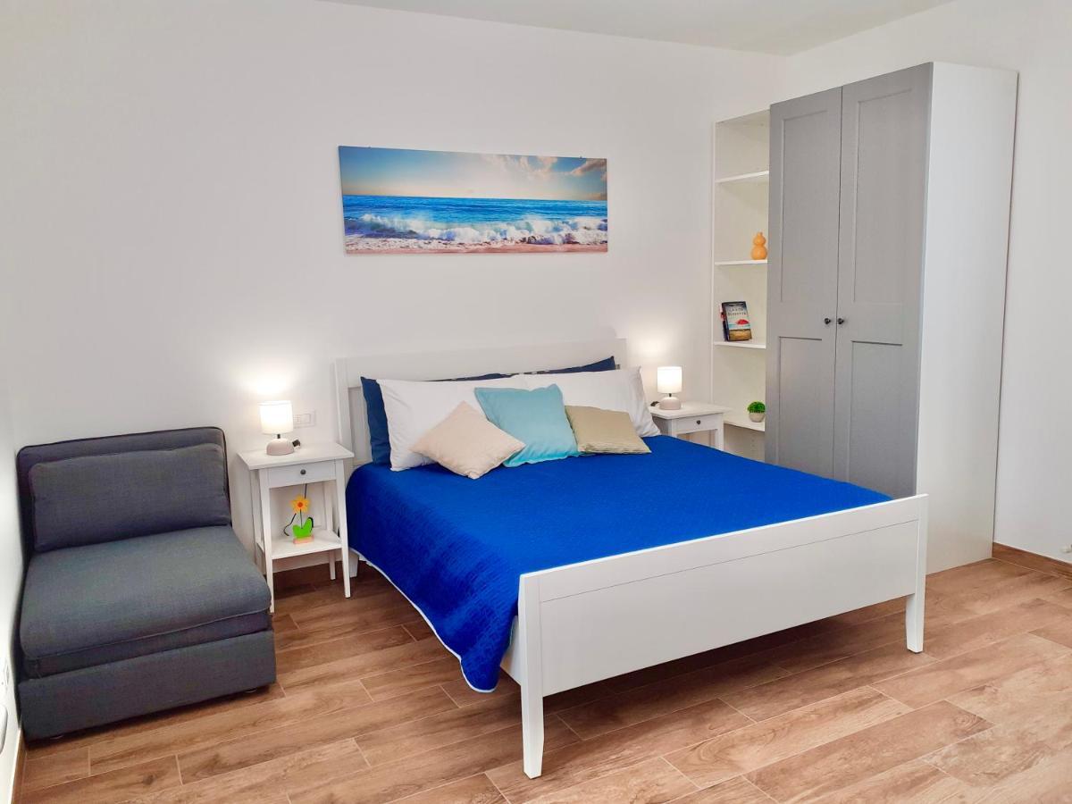 Con Vista Mare E Giardino - Amanecer Vakantiehuis *
