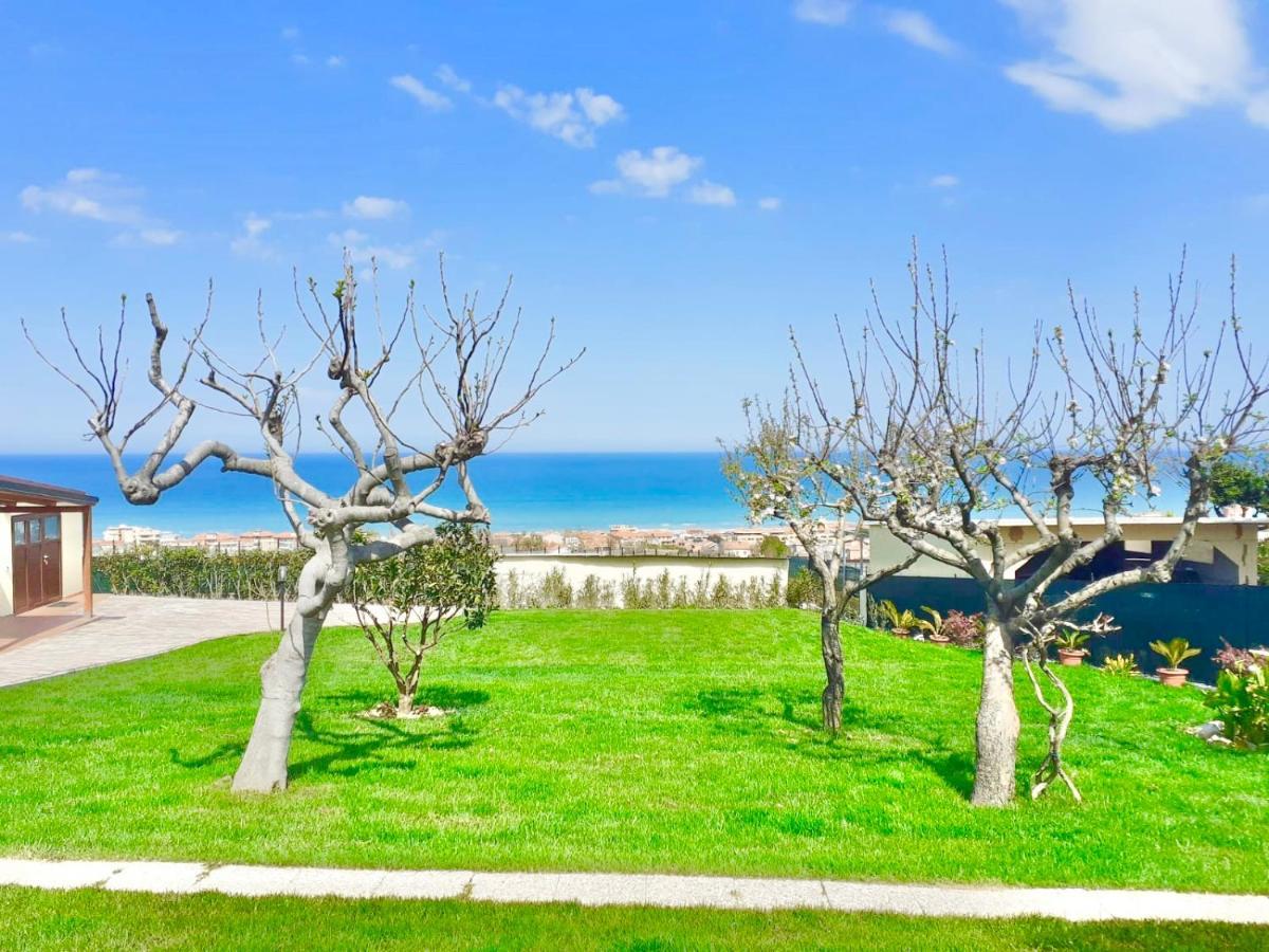 Con Vista Mare E Giardino - Amanecer Vakantiehuis Marzocca di Senigallia